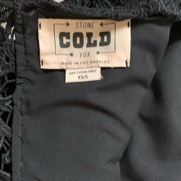 Stone Cold Fox Charlie Blouse Crop Top - Picture 5 of 6